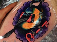 Татуировка птица с ключом